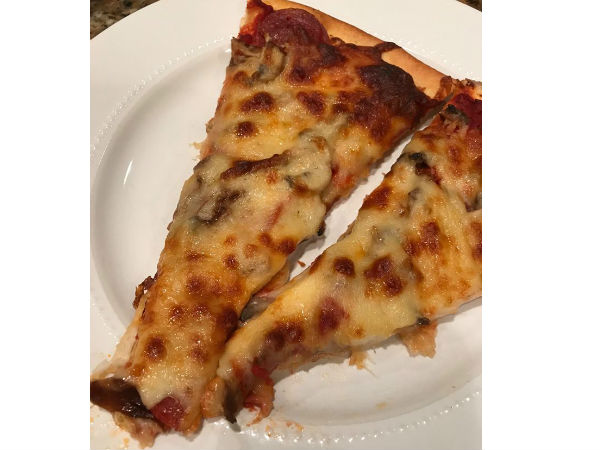 పిజ్జా కోసం మిచిగాన్ వెళ్లాలని భావించారు కానీ పిజ్జా కోసం మిచిగాన్ వెళ్లాలని భావించారు కానీ