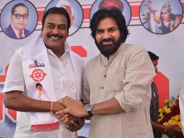  జనసేనలో...చేరికలు