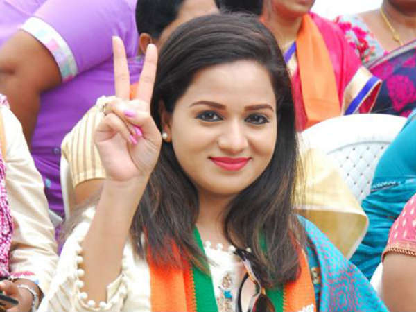 వైరా బ‌రి నుండి రేష్మా...! ప్ర‌చారానికి మాధ‌వీల‌త‌..!!