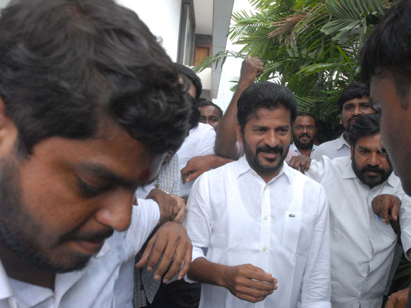 ప్రగతి భవన్ ఓ పైరవీ భవన్ ప్రగతి భవన్ ఓ పైరవీ భవన్