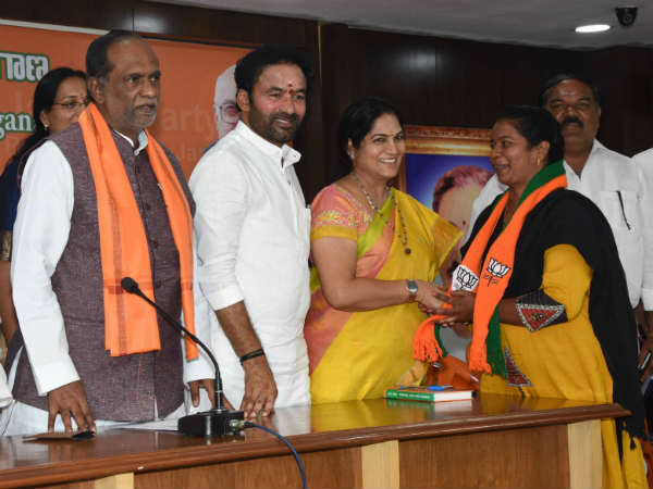 ఉస్మానియా విద్యార్థిని ఉస్మానియా విద్యార్థిని