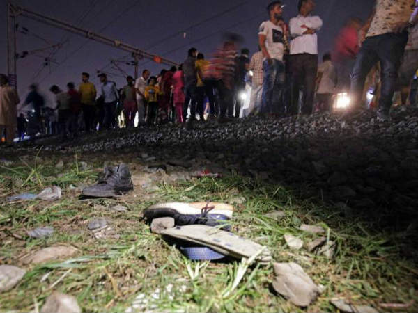 గ్రామస్తుల సాయం