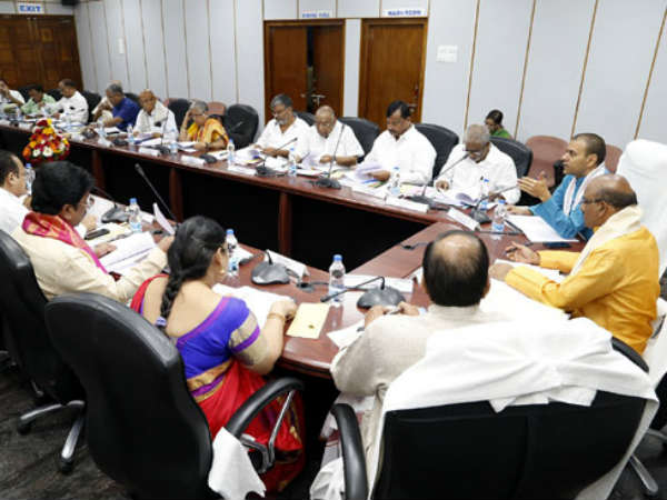 500గదులతో వసతి గృహం 500గదులతో వసతి గృహం