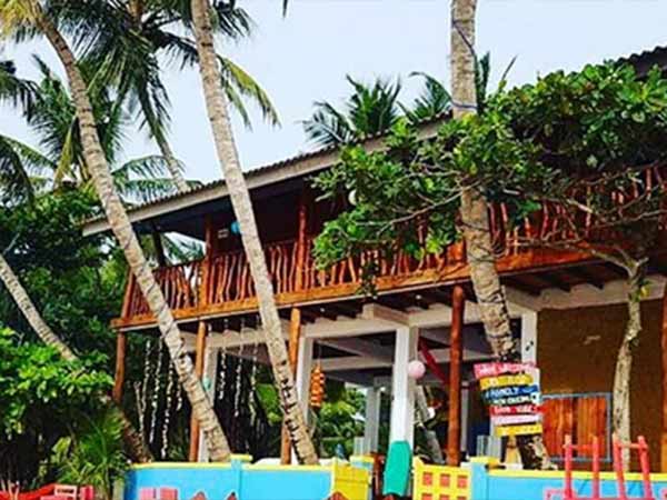 సాధారణ హోటల్ కానీ