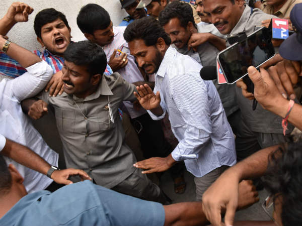  అందుకే జగన్ హైదరాబాదుకు