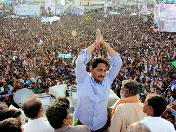 చంద్రబాబు నంది అంటే నంది, పంది అంటే పంది