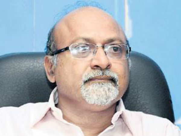 ప్రభుత్వం...వారికి దోచిపెడుతోంది