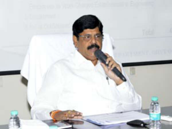 పొరుగు రాష్ట్రంలో ఓట్లు కొనేందుకు వెళ్లారు