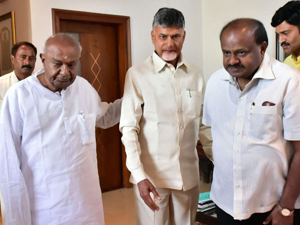 బీజేపీ ప్రభుత్వం వేధిస్తోంది