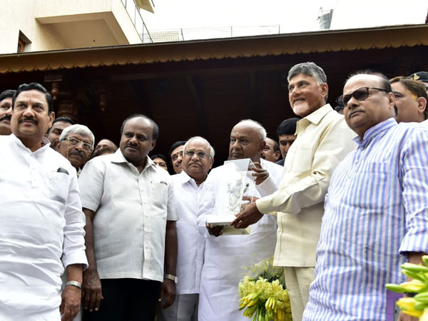 2019లో మూడో కూటమి అధికారంలోకి వస్తుంది