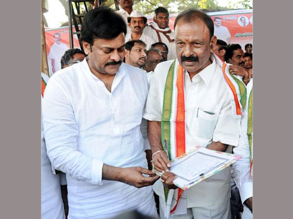 చిరంజీవి కాంగ్రెస్లోనే ఉంటారని తేల్చేసిన రఘువీరా చిరంజీవి కాంగ్రెస్లోనే ఉంటారని తేల్చేసిన రఘువీరా