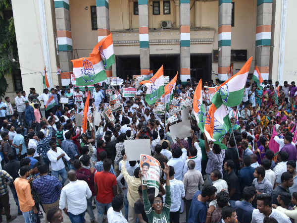 అధికారంలోకి రాగానే టిక్కెట్లు రాని వారికి పదవులు