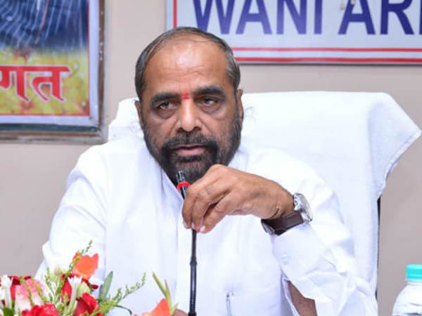 అదే లేఖ...మంత్రికి అందచేత