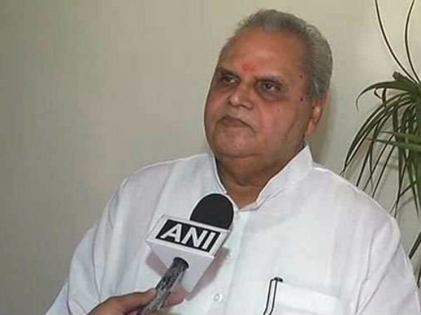 గవర్నర్ నిర్ణయంతో షాక్ తిన్న పార్టీలు గవర్నర్ నిర్ణయంతో షాక్ తిన్న పార్టీలు