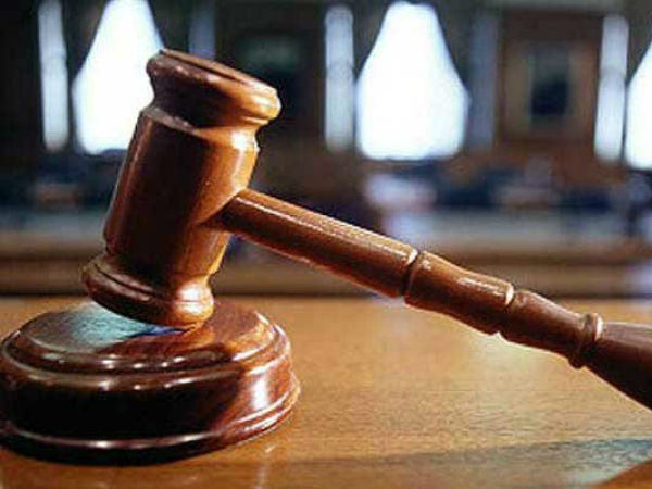 హైదరాబాద్, సిరిసిల్లా, మహారాష్ట్రల్లో ఏకకాలంలో సోదాలు హైదరాబాద్, సిరిసిల్లా, మహారాష్ట్రల్లో ఏకకాలంలో సోదాలు