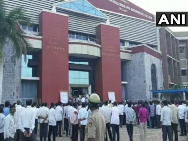 Karnataka By Election Results 2018: JD(S)-Cong maintains steady lead over BJP