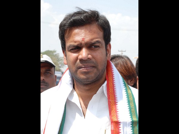 కార్తీక్ రెడ్డి హంగామా కార్తీక్ రెడ్డి హంగామా