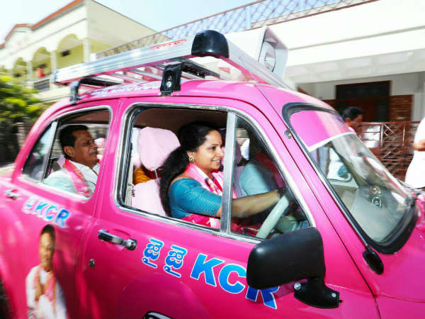 ఫోటోల్లో బంధించారు