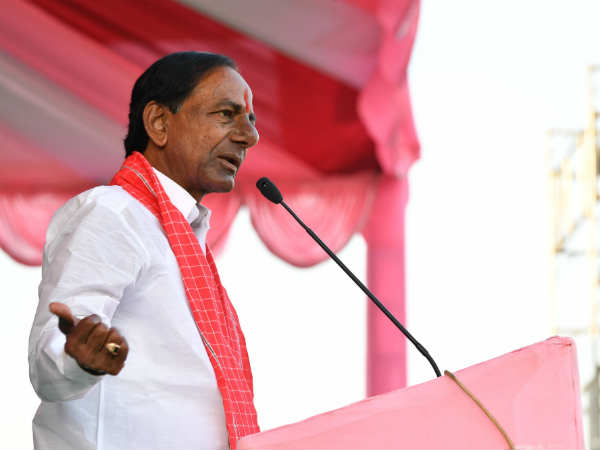 అలాంటి ఇళ్లు ఇవ్వడం లేదు, అందుకే ఆలస్యం