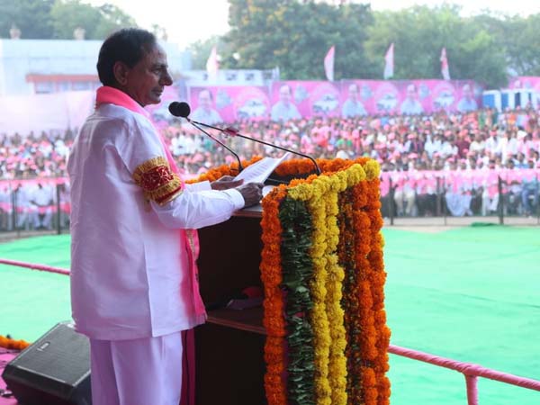 అస‌మ్మ‌తి చ‌ల్లారాకే అనౌన్స్ మెంట్..! రంగంలో దిగిన కేసీఆర్..!!