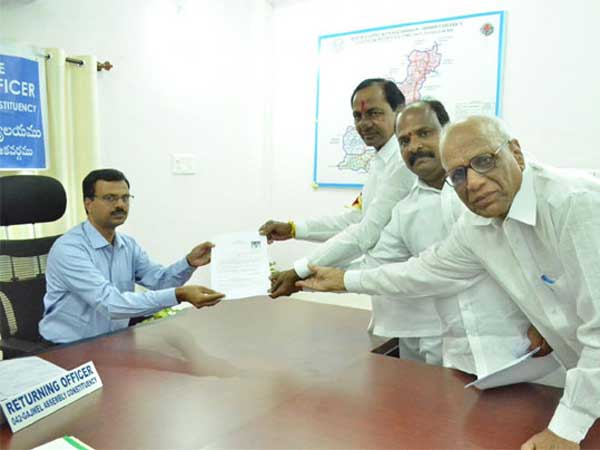 kcr and harishrao filed nominations kcr and harishrao filed nominations