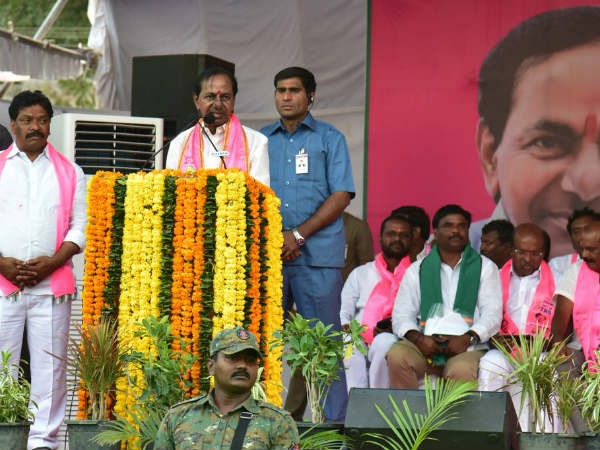 కేసీఆర్‌ను కొట్టడం చేతకాక చంద్రబాబును తెచ్చారు
