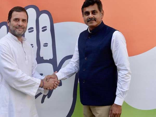 రెడ్డి కొండా చేరికతో కాంగ్రెస్లో కొత్త జోష్ రెడ్డి కొండా చేరికతో కాంగ్రెస్లో కొత్త జోష్