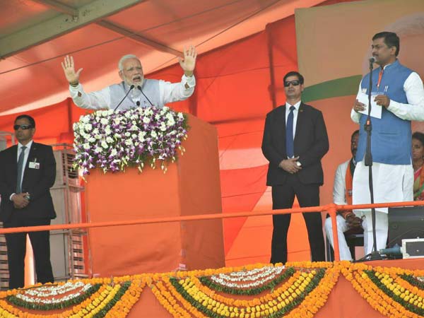 కాంగ్రెస్ పార్టీని వదలొద్దు