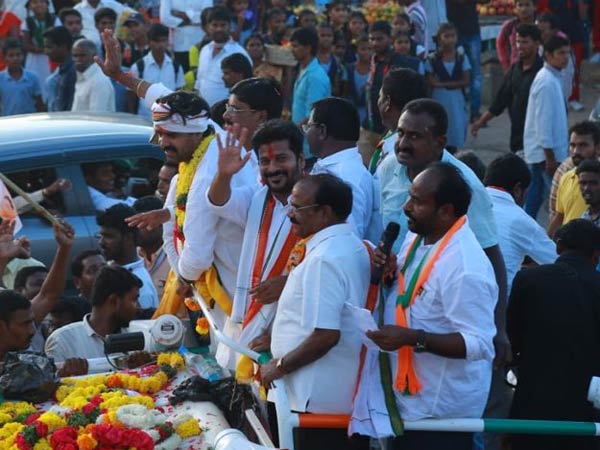 మళ్లీ హైకోర్టు మెట్లు ఎక్కిన రేవంత్ రెడ్డి