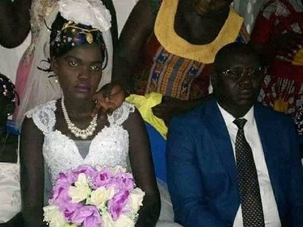 భారీగా డబ్బులు చెల్లించి చిన్నారిని సొంతం చేసుకున్న వ్యక్తి