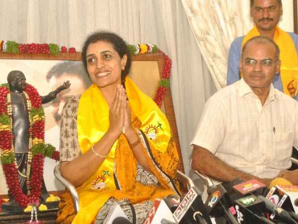 11 గంటలకు సుహాసిని నామినేషన్, వెంట బాలకృష్ణ