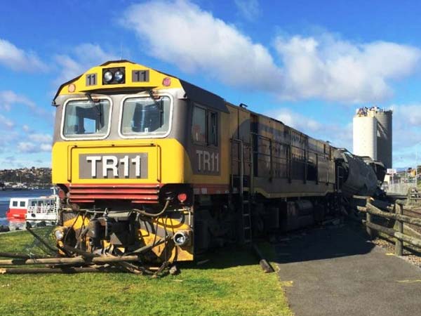 92 కిలోమీటర్లు ప్రయాణించి పట్టాలు తప్పింది