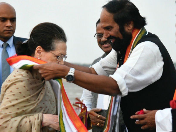 ఎన్నిక‌ల్లో ఓడిన త‌ర్వాత కేసీఆర్ ఫార్మ్ హౌస్ కు, కేటీఆర్ అమెరికాకు పారిపోతారు..! ఉత్త‌మ్