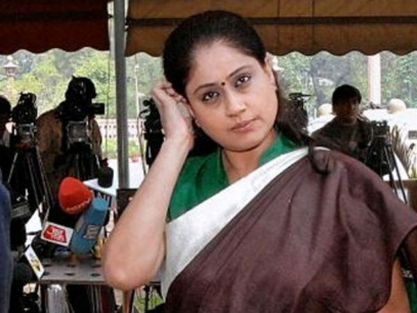 విజయశాంతి దూకుడు, అనేక మంది నుంచి విజ్ఞప్తులు