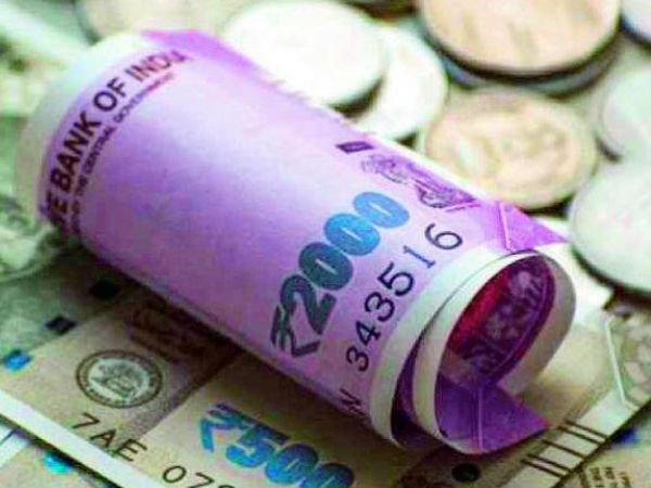 భర్త చనిపోయారని చెప్పి పెన్షన్ పొందుతున్న 22 మంది మహిళలు