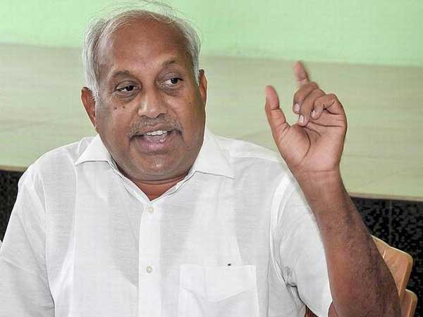 క్షమాపణ చెప్పాలని చింతా మోహన్