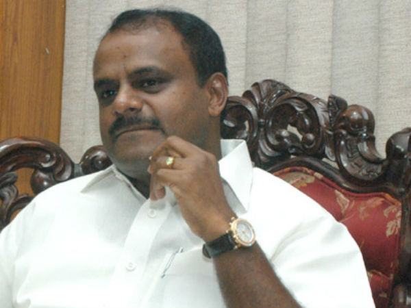 ఆవేశంలో నోరు జారా