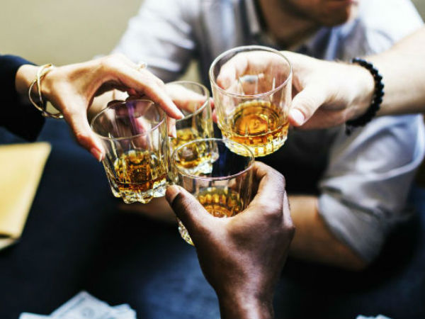 మందు తాగి ఓటుకొస్తే.. కేసు