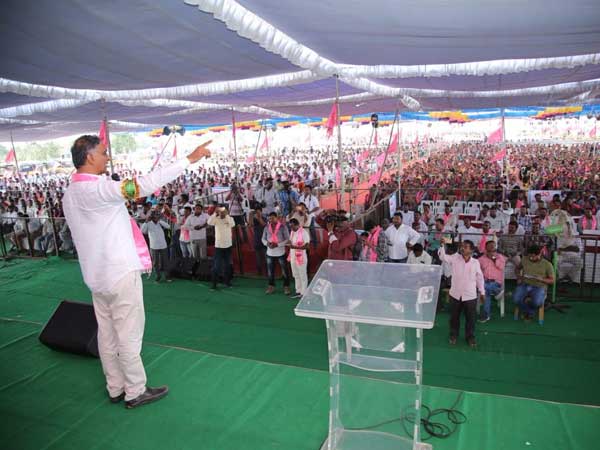  తెలుగు ప్రజలను కలిపే శక్తి టీడీపీకే ఉందని చంద్రబాబు అన్నారు