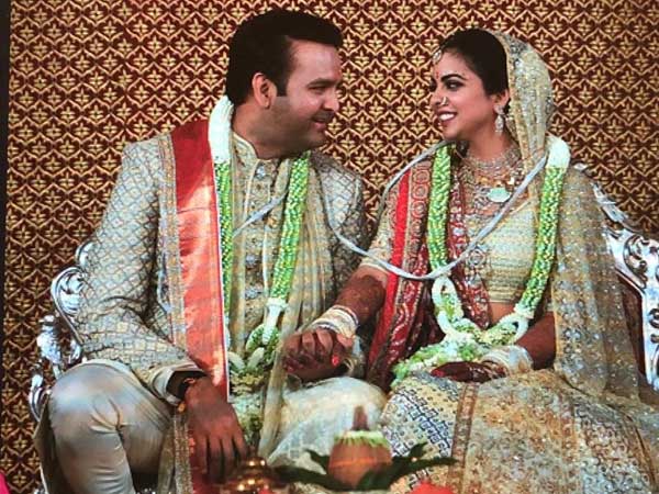 గుజరాతీ సంప్రదాయం ప్రకారం పెళ్లి