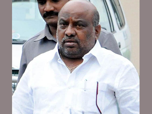 కేసీఆర్ ప్రధాని, కేటీఆర్ ముఖ్యమంత్రి