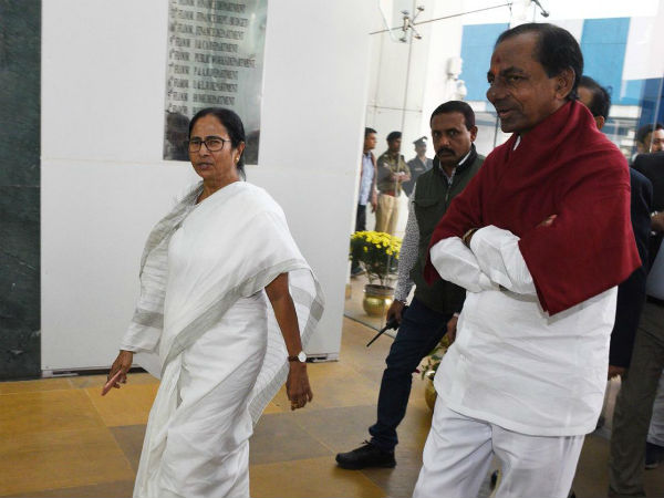 ఓ వైపు ప్రాంతీయ పార్టీ నేతలతో భేటీ... మరో వైపు ప్రధానితో సమావేశం ఎందుకు..? ఓ వైపు ప్రాంతీయ పార్టీ నేతలతో భేటీ... మరో వైపు ప్రధానితో సమావేశం ఎందుకు..?