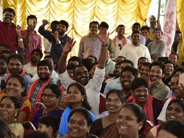 వ్యతిరేకించిన వారు కూడా మెచ్చుకుంటున్నారు