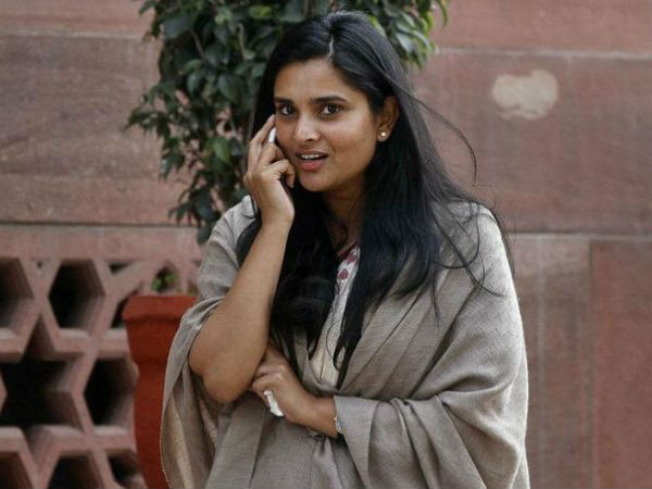 జిల్లా ప్రజలకు దూరం జిల్లా ప్రజలకు దూరం