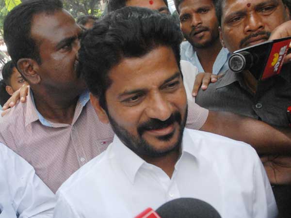  అర్ధరాత్రి తలుపులు విరగ్గొట్టి అరెస్ట్