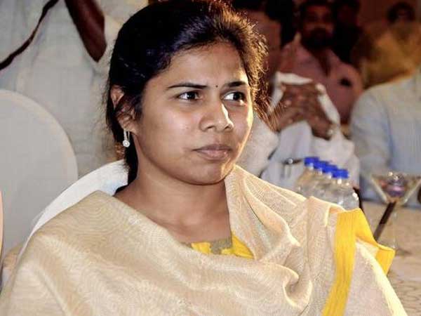 అబ్బాయి అయితే అలా, నాకైతే పొగరా