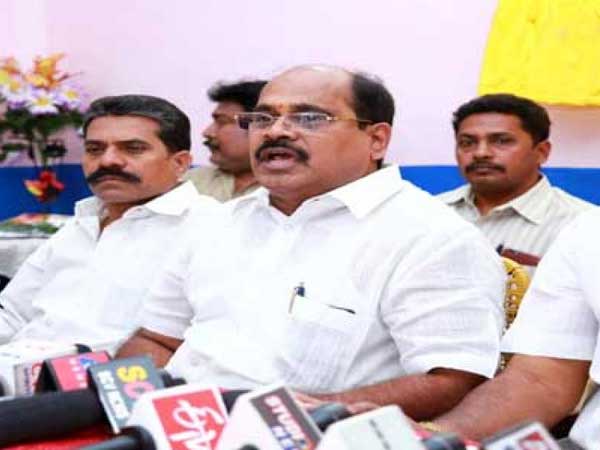 అమరావతిలో ఉంటూ ఇక్కడ పోటీనా..! హాస్యాస్పదం అంటున్న టీ ఉద్యోగులు..!! అమరావతిలో ఉంటూ ఇక్కడ పోటీనా..! హాస్యాస్పదం అంటున్న టీ ఉద్యోగులు..!!