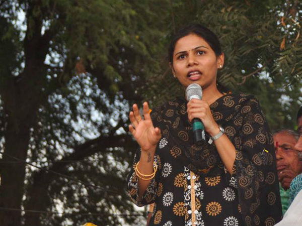 చంద్రబాబుకు కానుక చంద్రబాబుకు కానుక