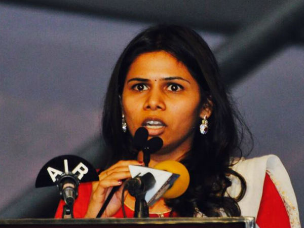 అందరూ నాటకాలు ఆడుతున్నారు