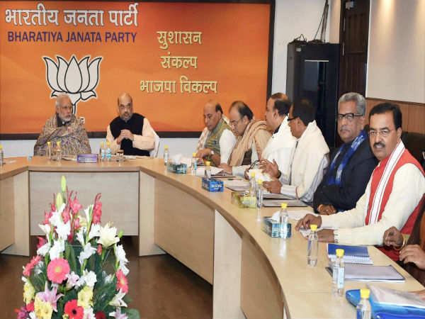 మోదీ పై పోరు..సిబిఐ కి బ్రేకులు..